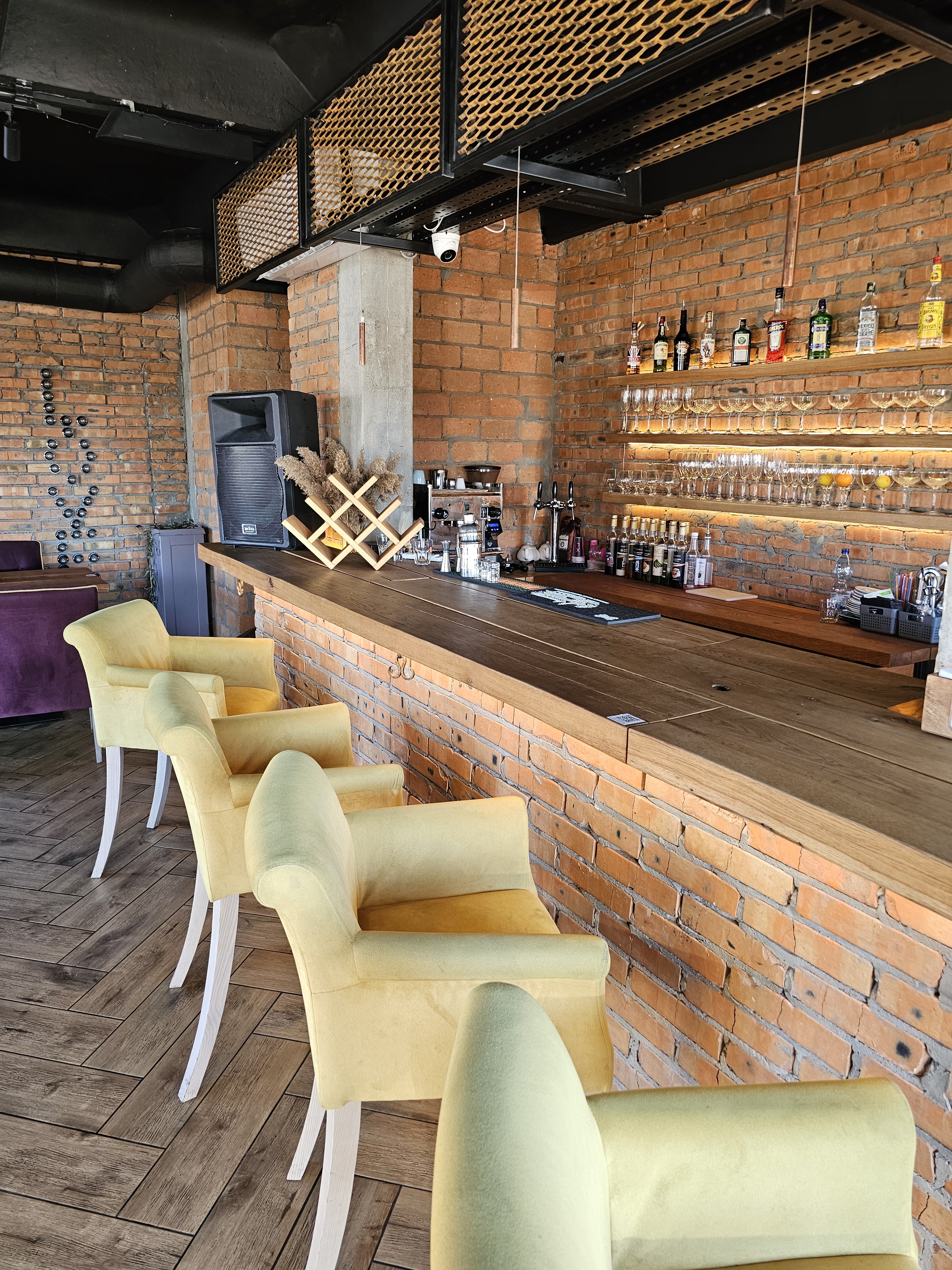 CAWSTON Burger Meat Bar image 4