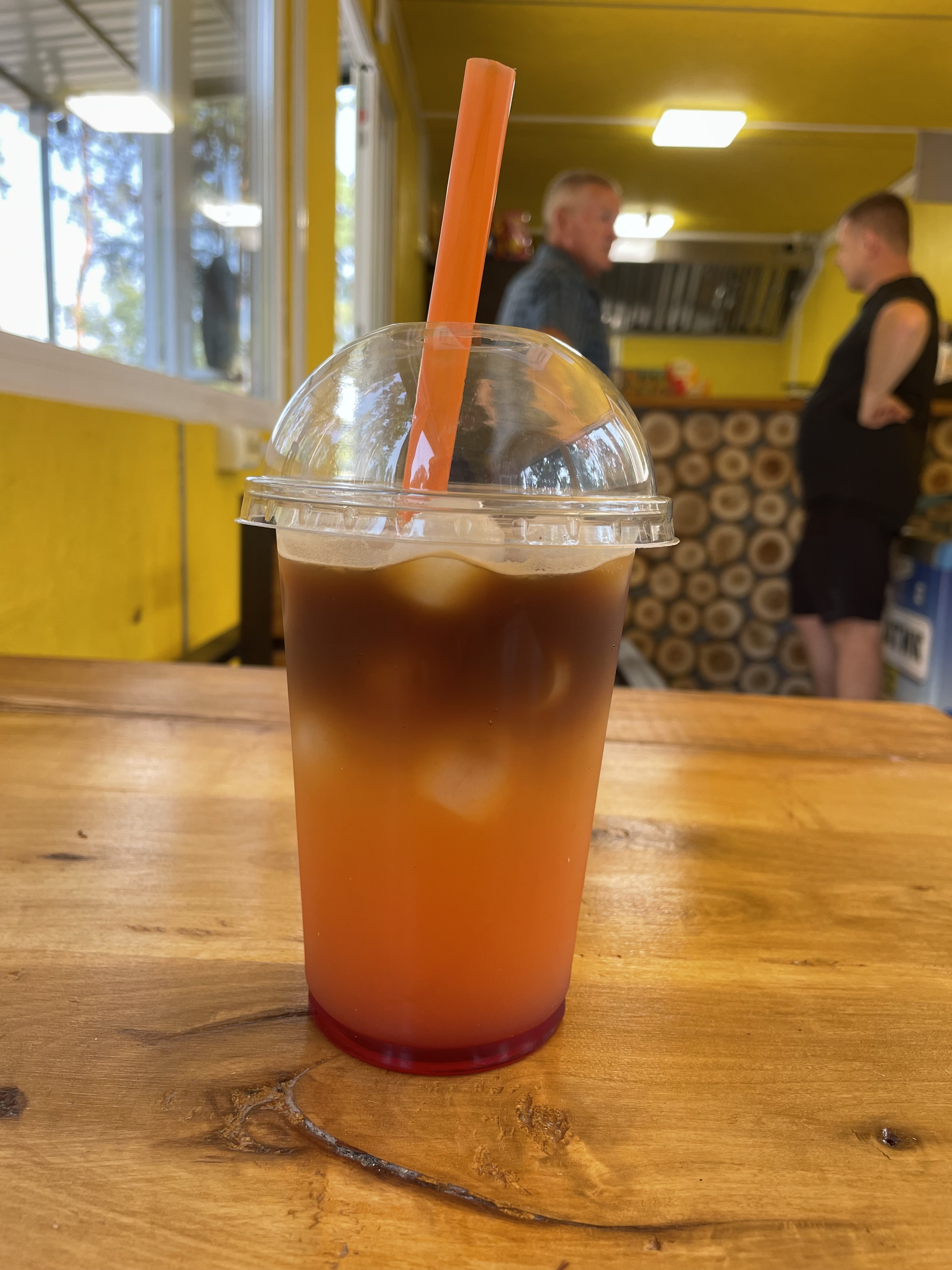 КофіЯ кавʼярня в лісі image 9