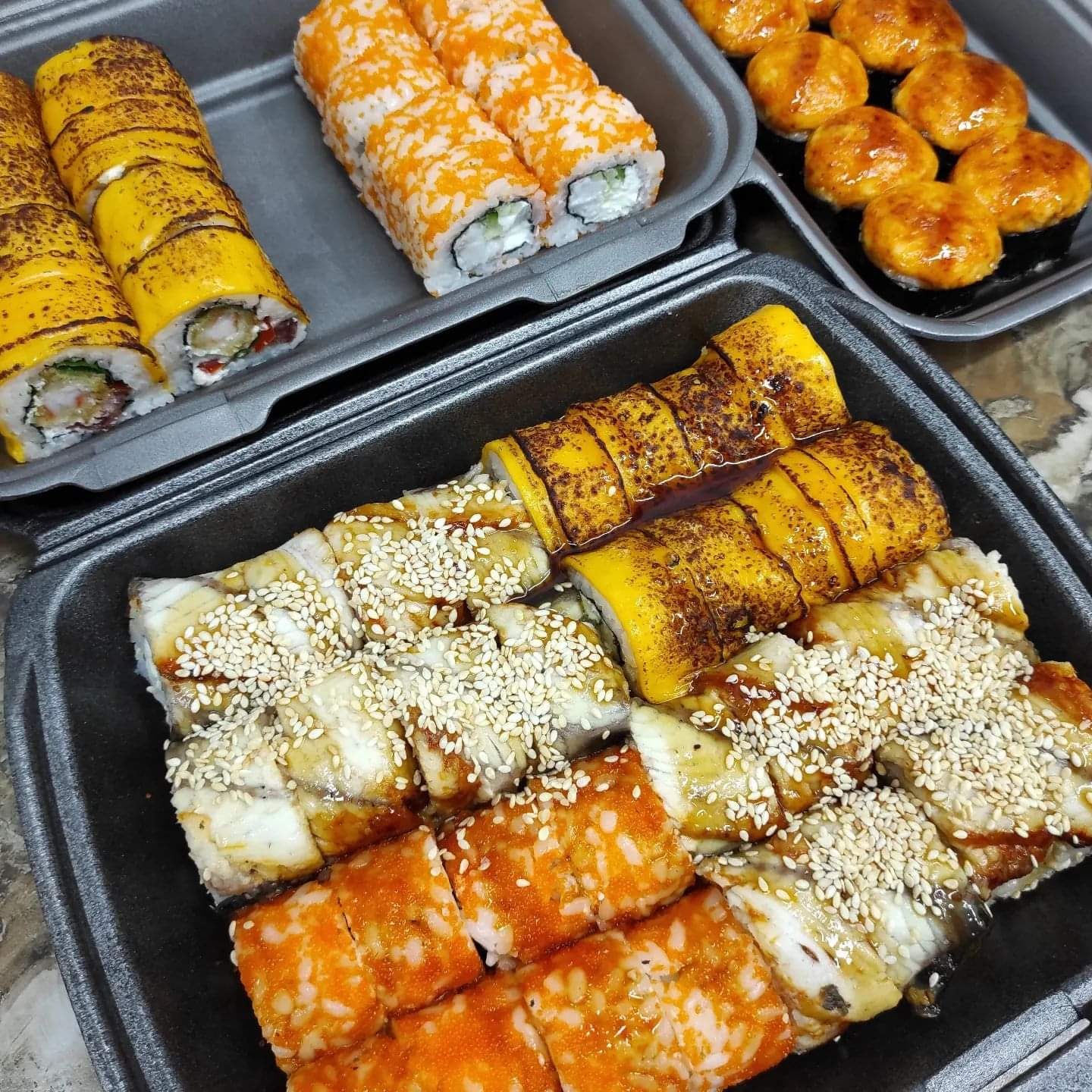 DRAGON Sushi Cafe image 2