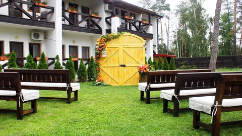 Taverna image 1