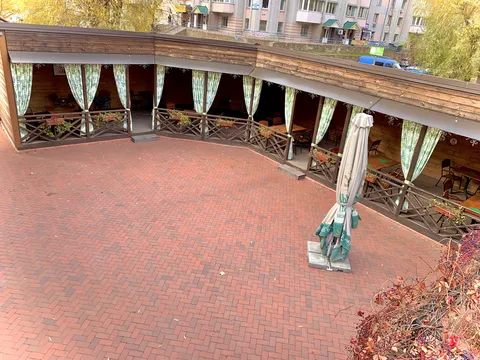 Veranda image 6
