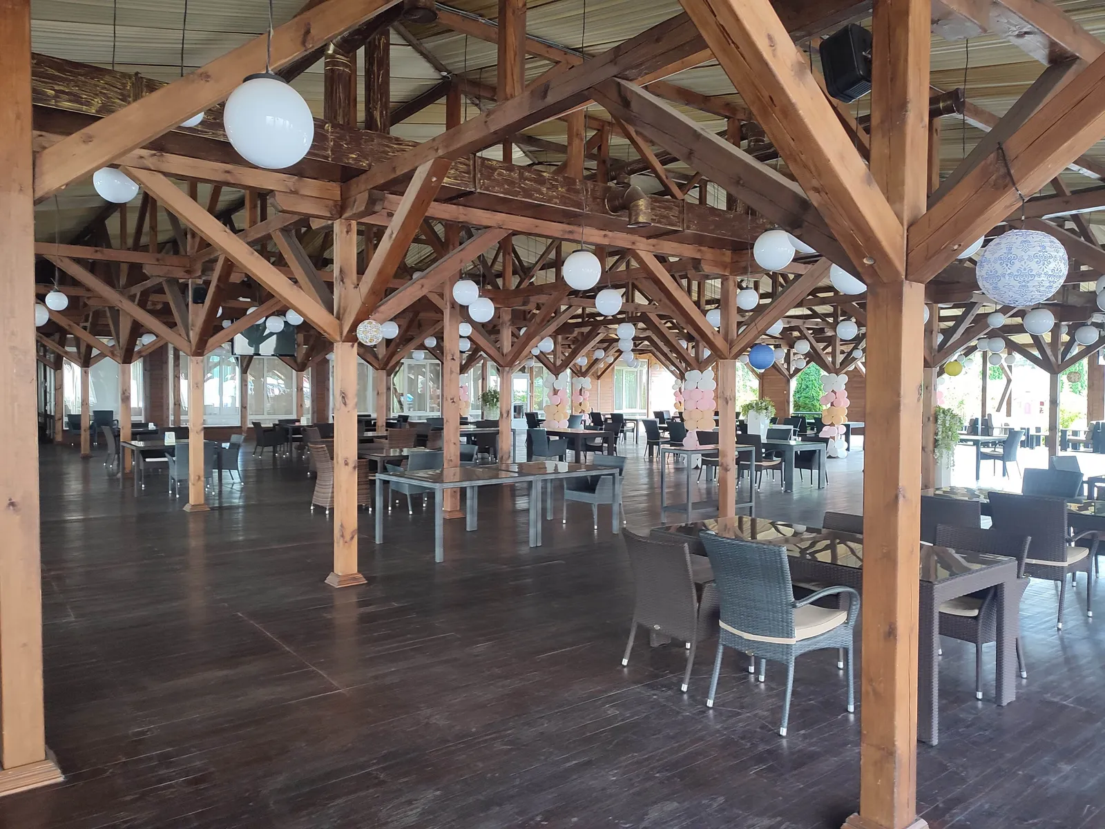 Lobster - Plyazhnyy Kompleks Z Baseynom I Rybnym Restoranom image 4