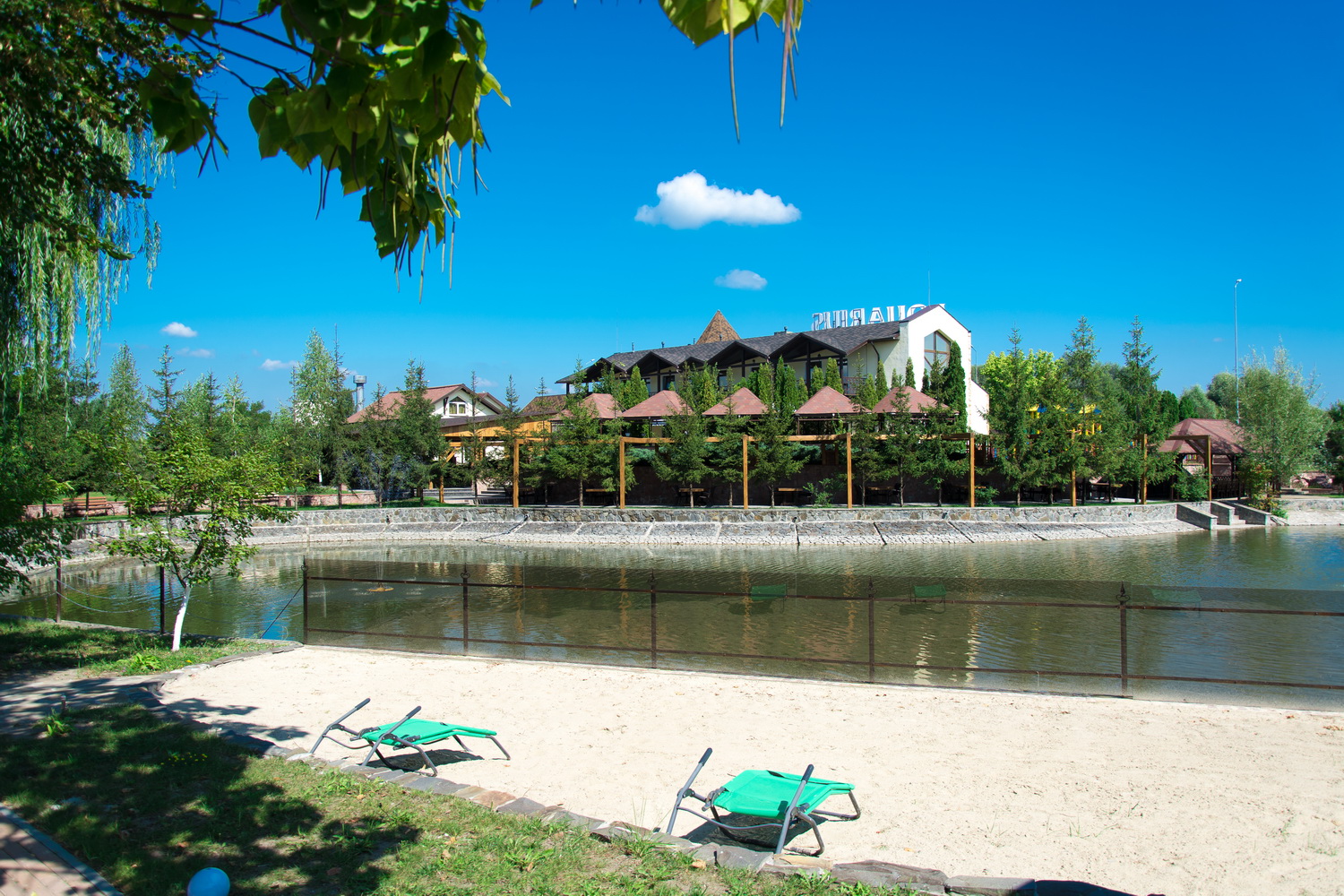 «Акваріус», ресторанно-готельний комплекс image 3