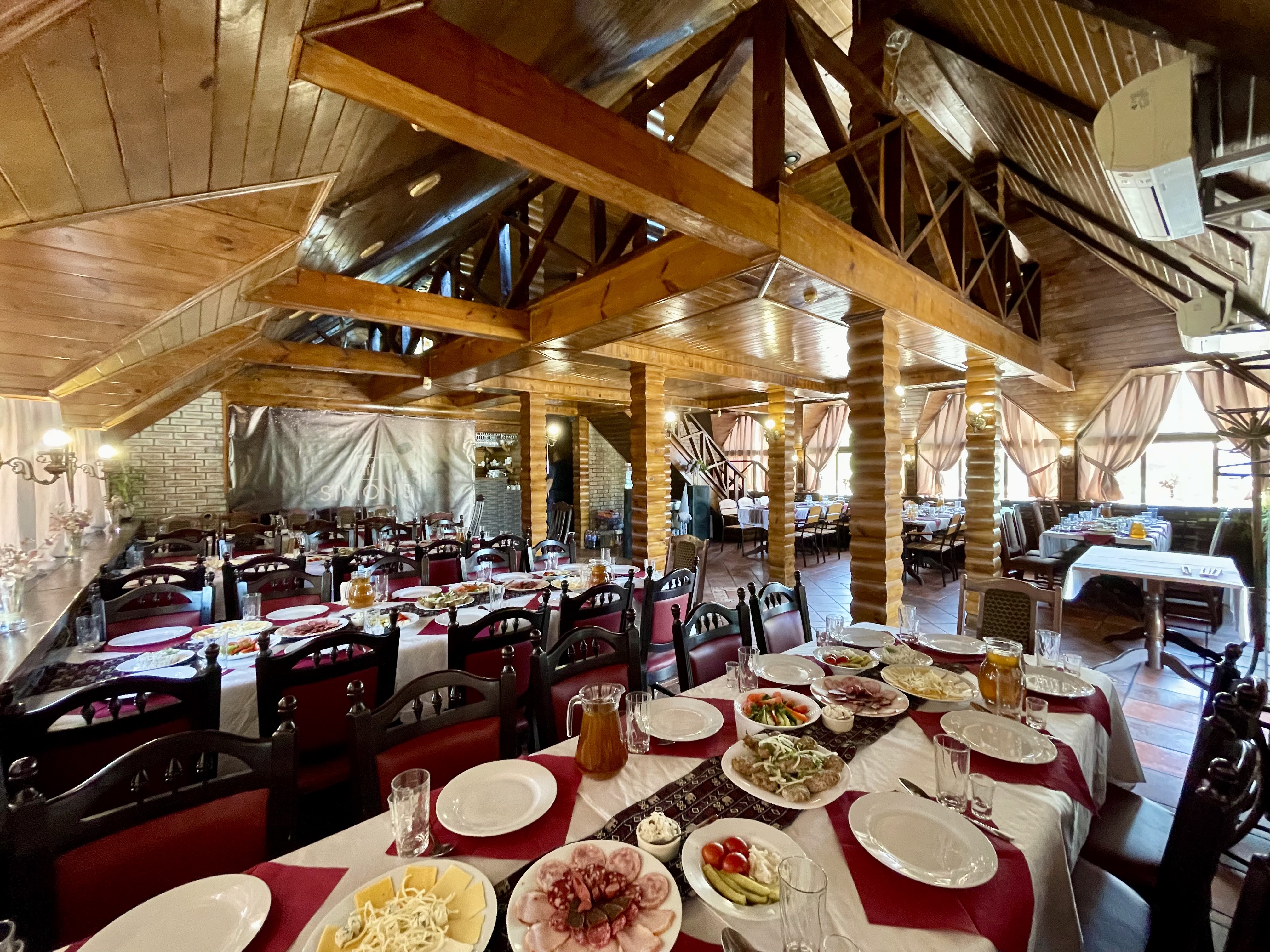 SIMON’S Restaurant Kyiv image 1