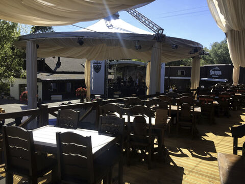 Equides Restaurant image 8