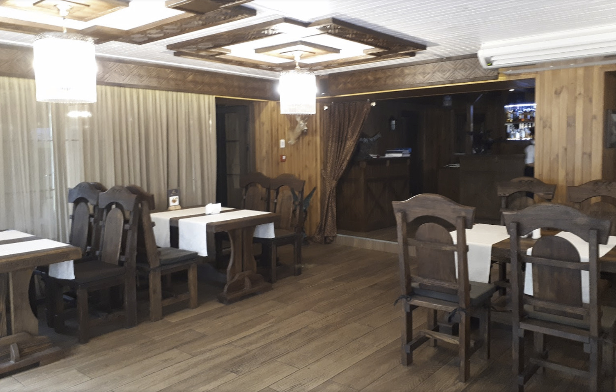 Equides Restaurant image 10