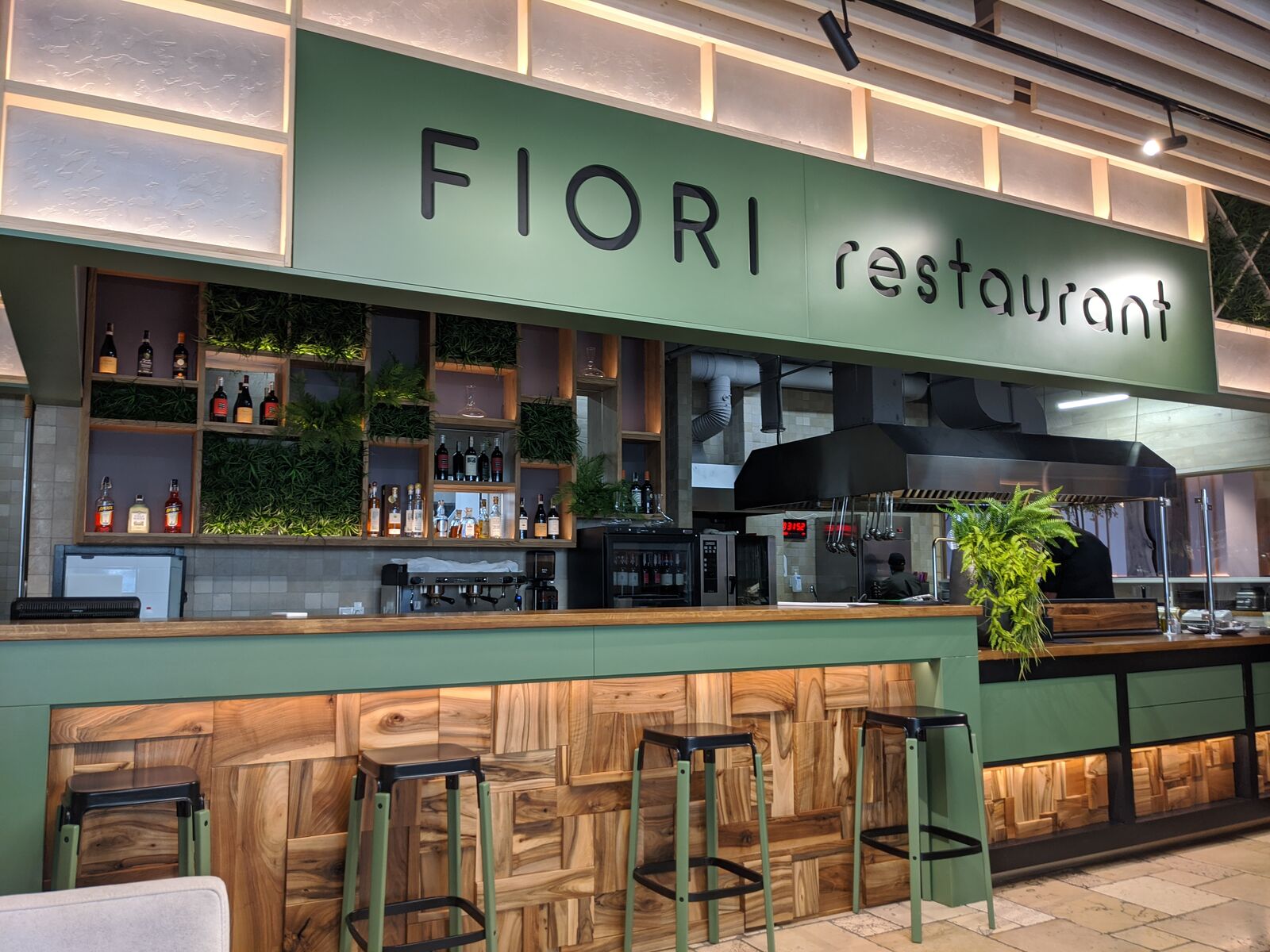 FIORI restaurant image 4