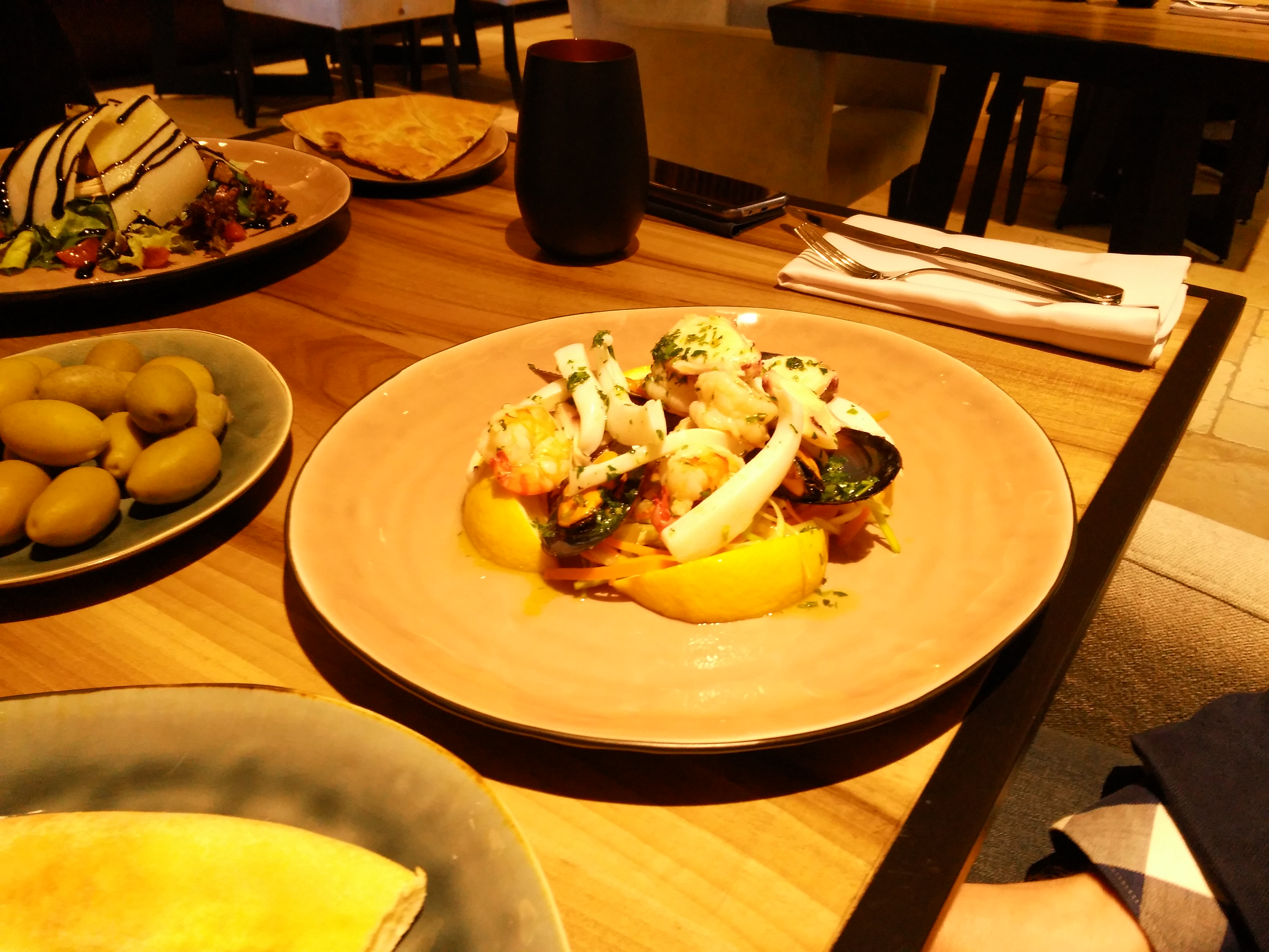 FIORI restaurant image 9