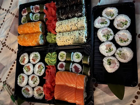 TaiTake Sushi image 2
