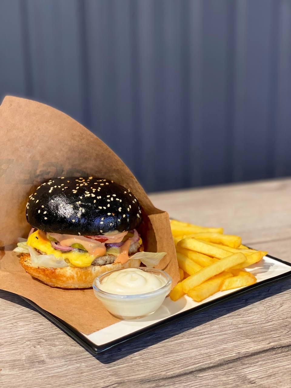 BUNKER Burger & Doner image 2