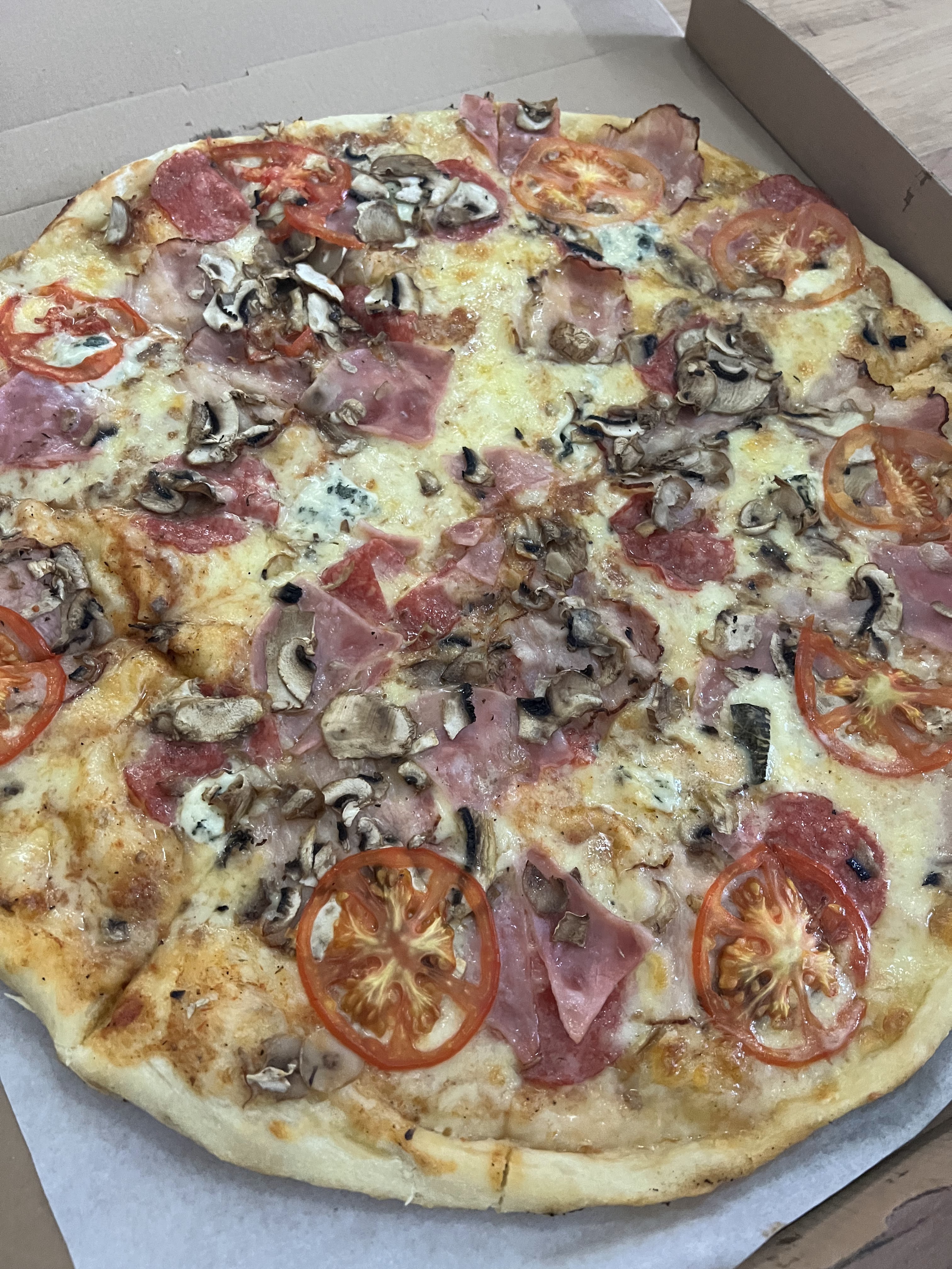 Divine Pizza image 7