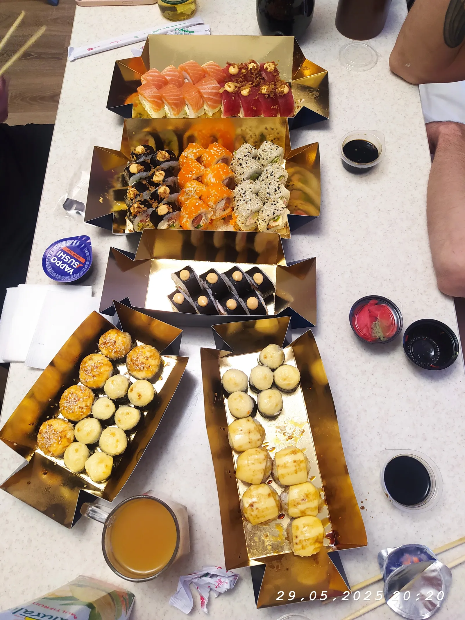 YAPPO SUSHI image 7