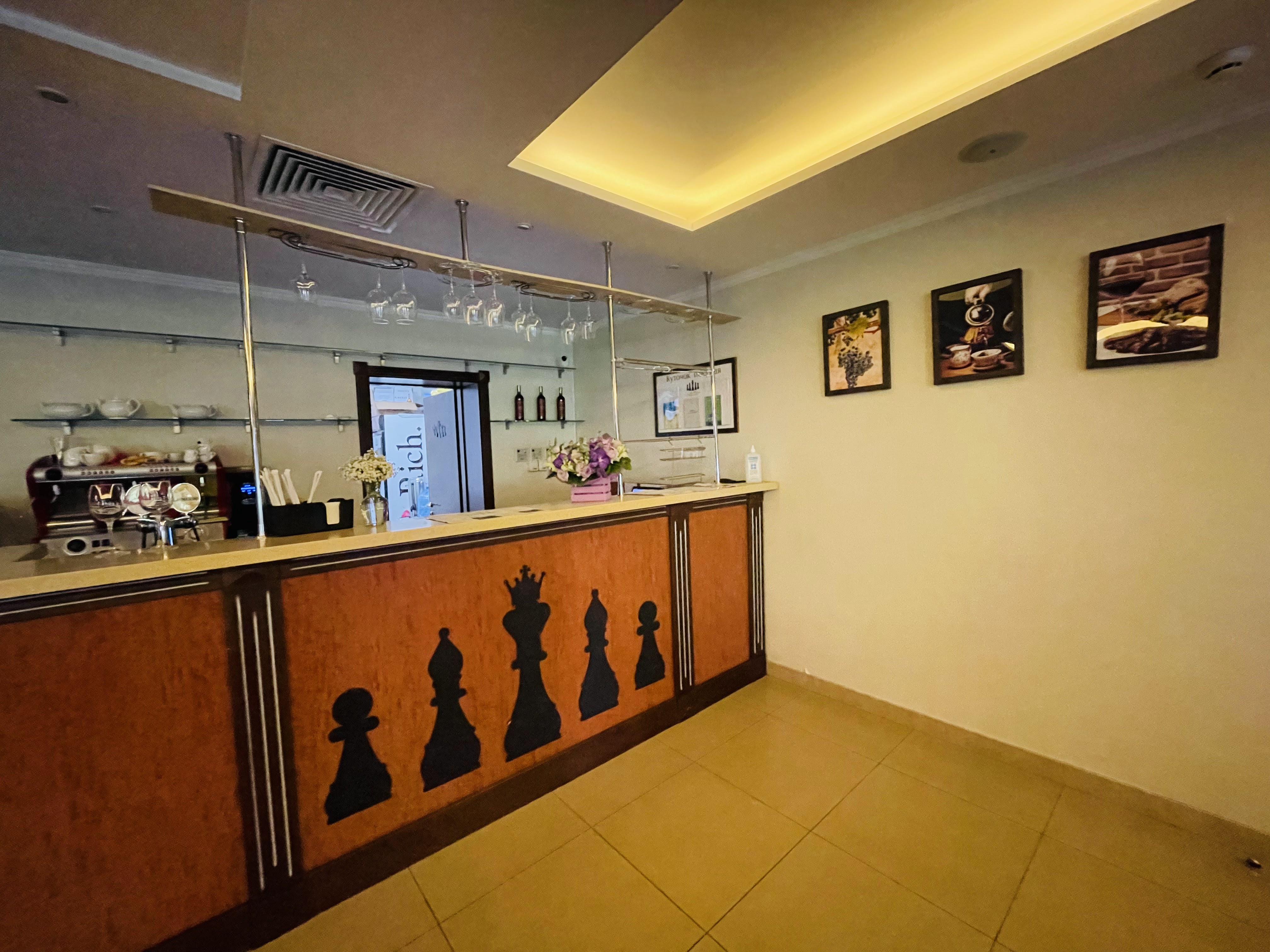 Ресторан Viktoria Park Hotel image 4