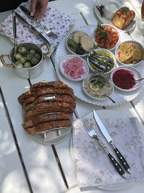Dacha image 4