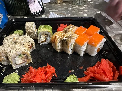 Oshi Sushi image 2