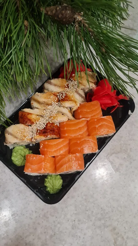 Oshi Sushi image 4