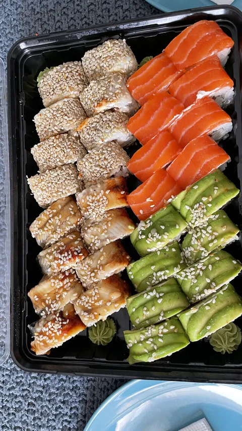Oshi Sushi image 8