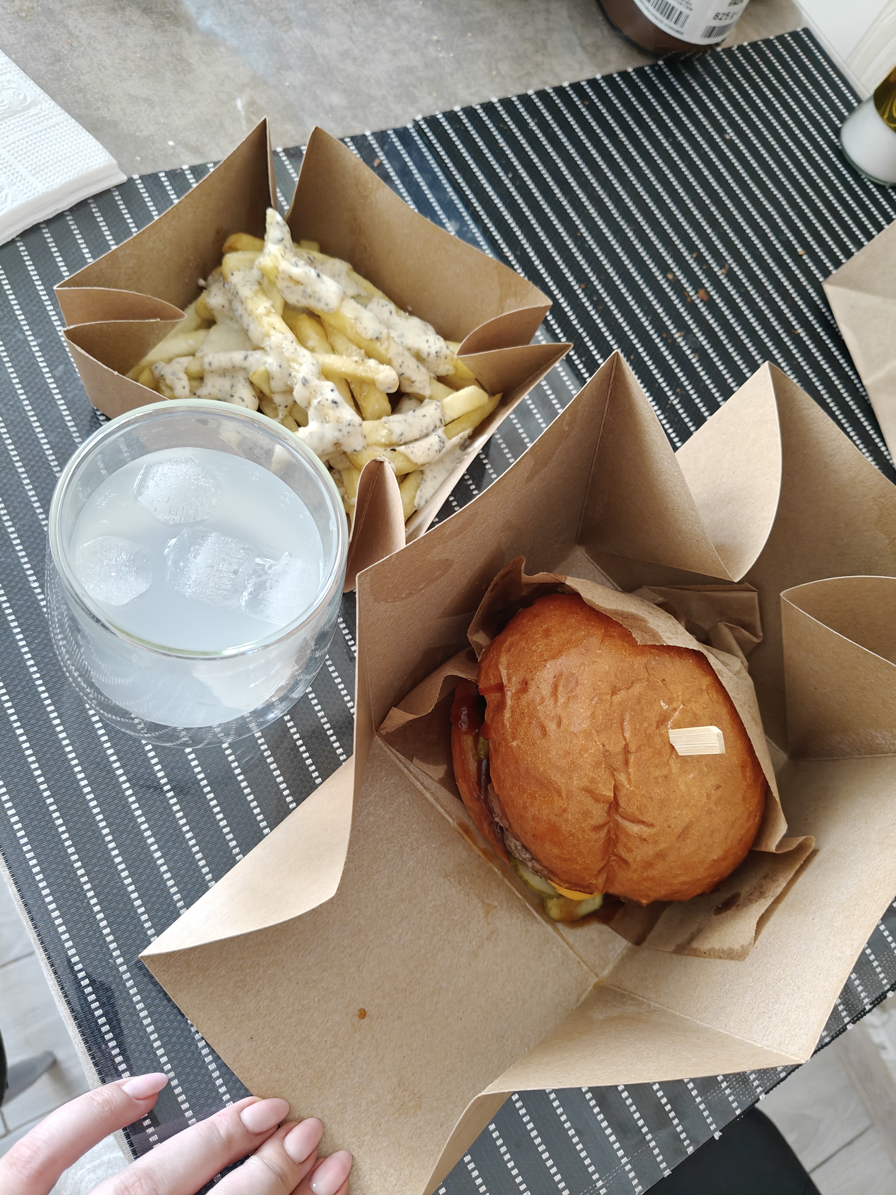 Bonita Burger image 9