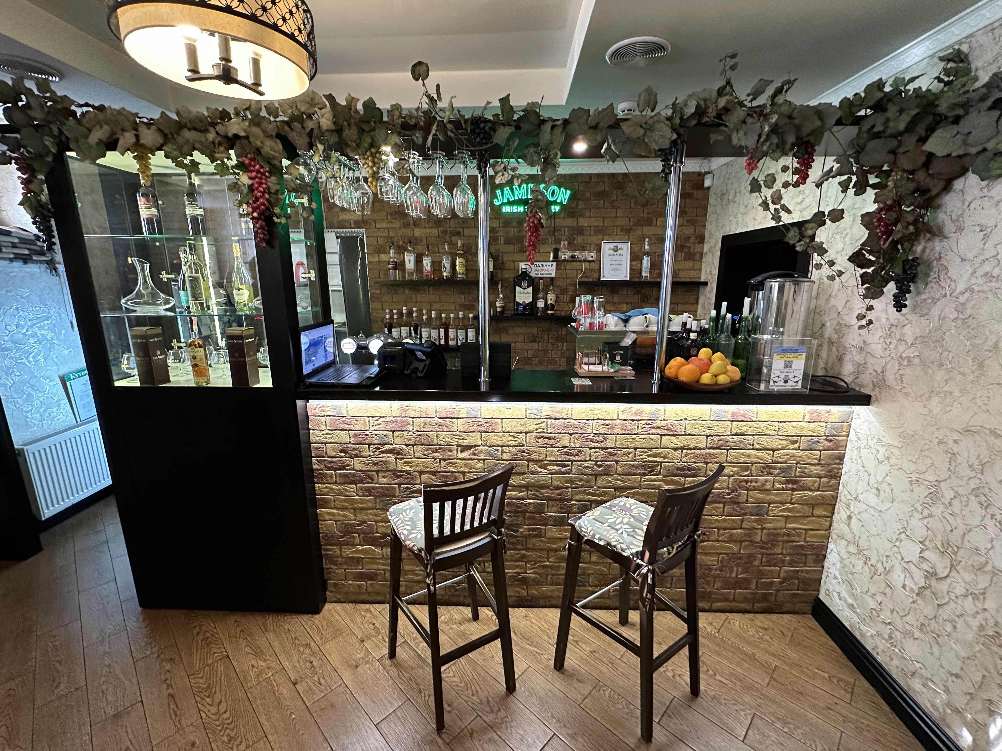 Viktoriya Family 6 Georgian cuisine Lviv Estate Estate image 7