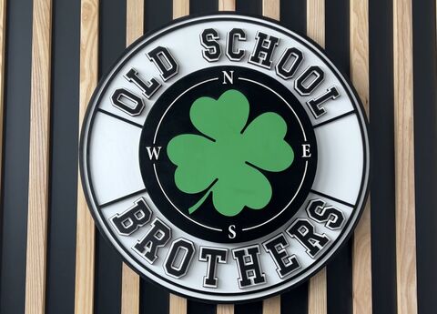 BROTHERS BAR image 3