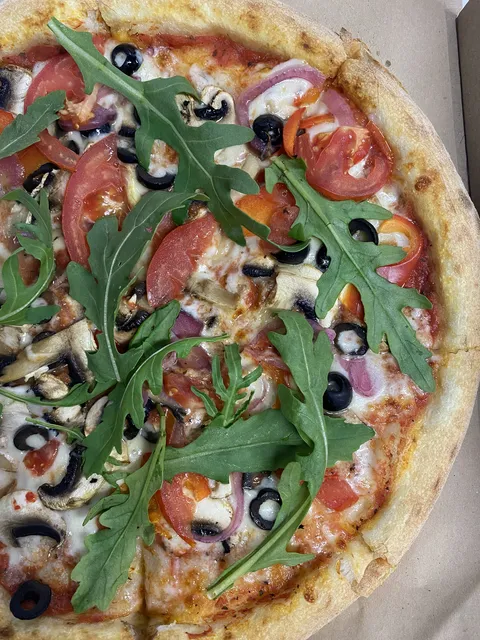 TRUST PIZZA & SUSHI (Gatne) image 5