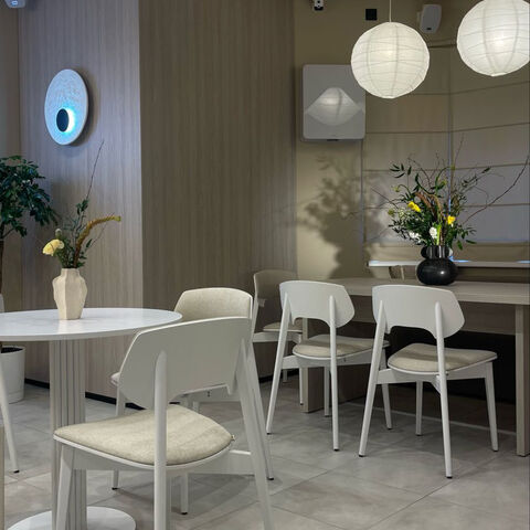 vvelcom_cafe image 1
