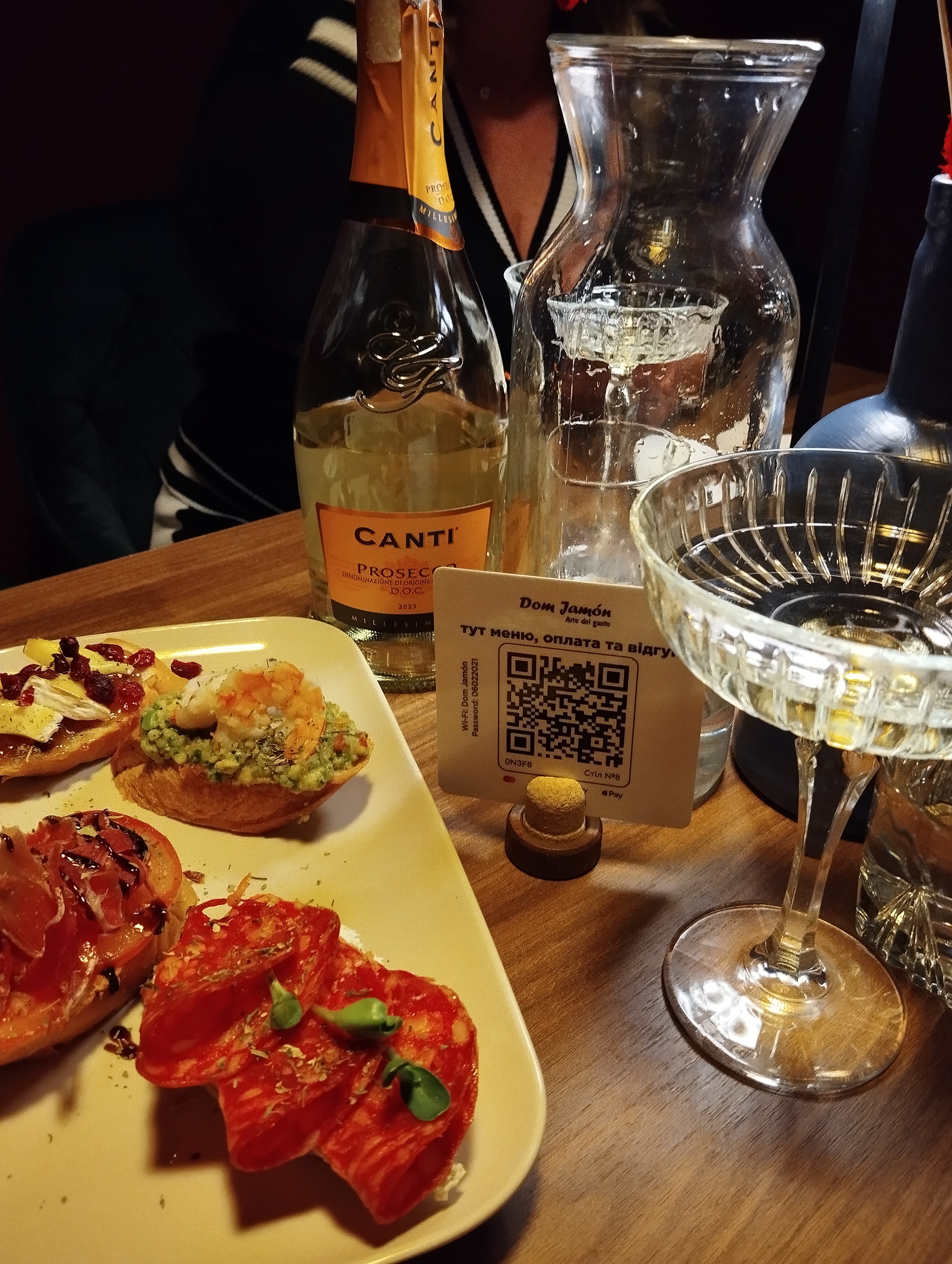 Dom Jamón (Wine Shop and Cafe) image 8