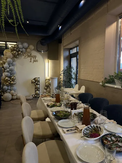Umami Modern Restaurant image 2