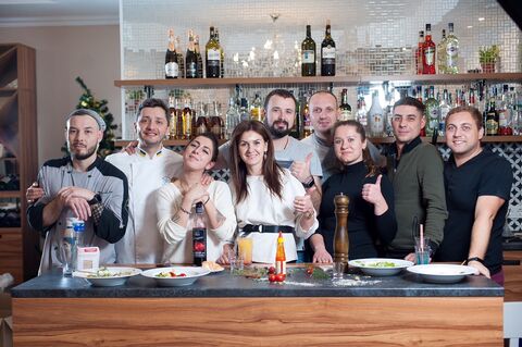 Vsi Svoi family cafe image 1