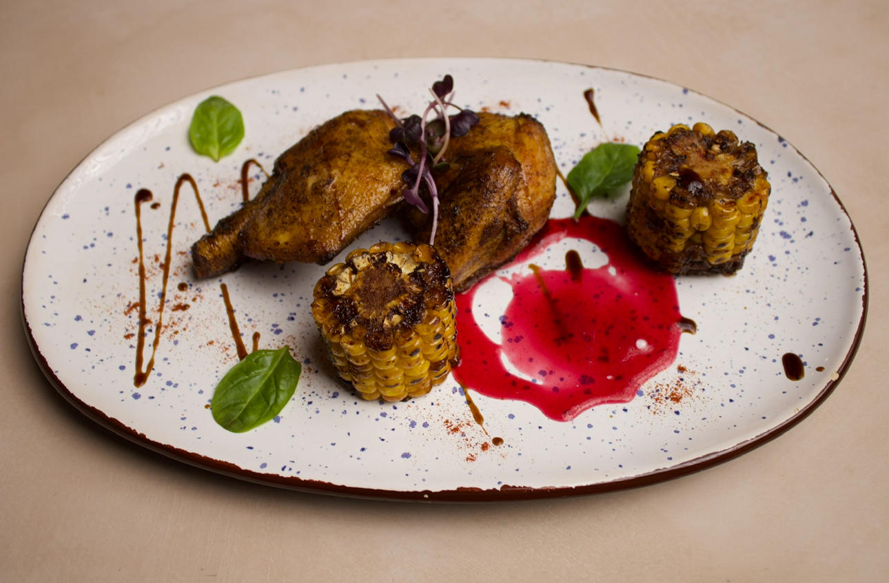 Vsi Svoi family cafe image 2