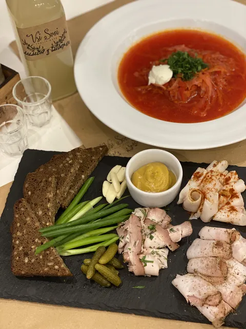 Vsi Svoi family cafe image 6