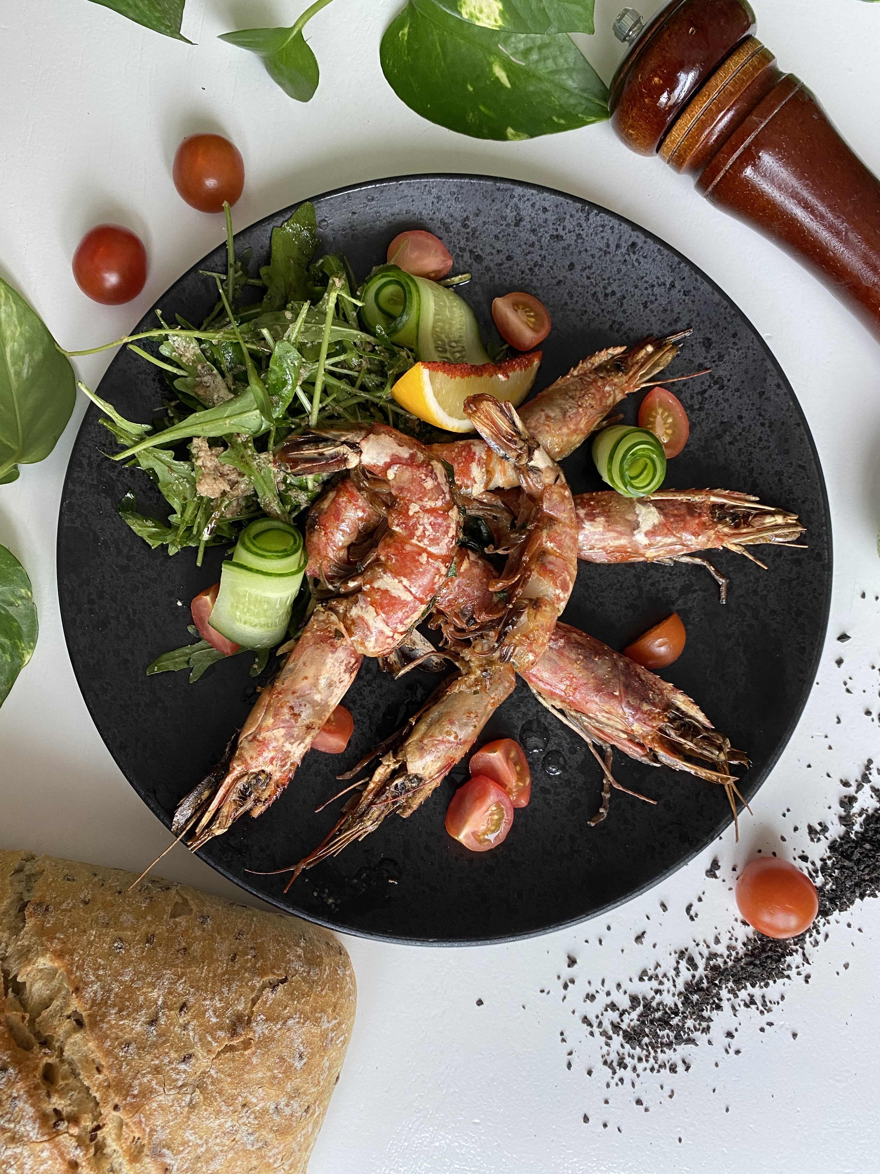 Vsi Svoi family cafe image 7