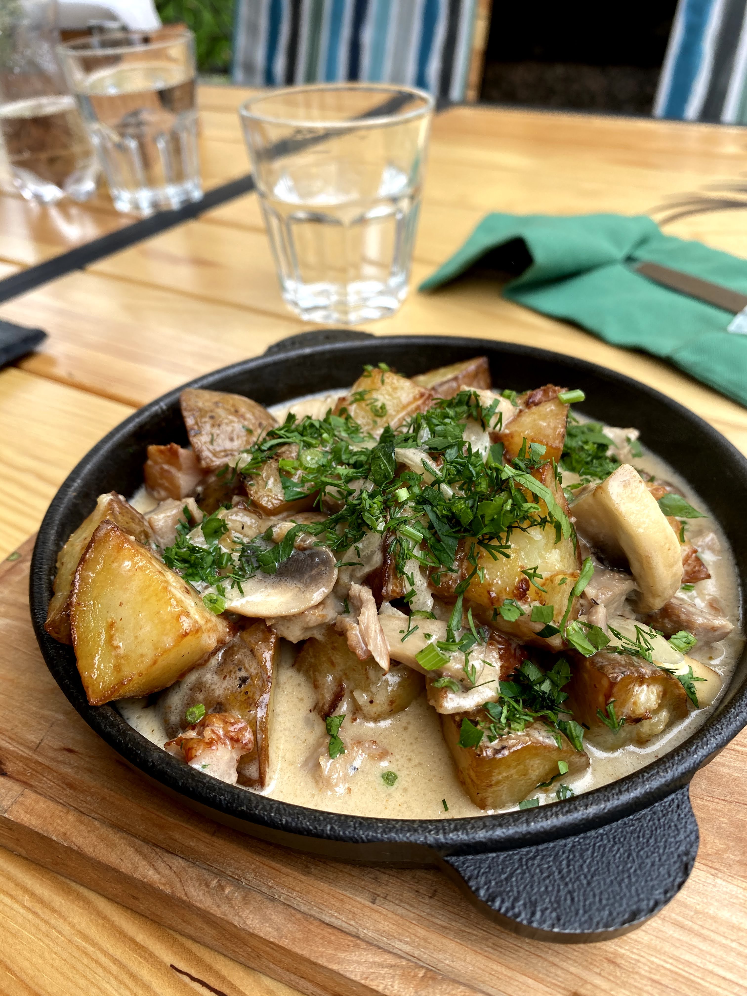 Vsi Svoi family cafe image 10