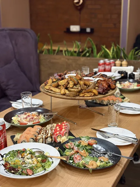 Berry Bar ( Кафе) Бері Бар ресторан піцерія на вул. Княгині Ольги image 3