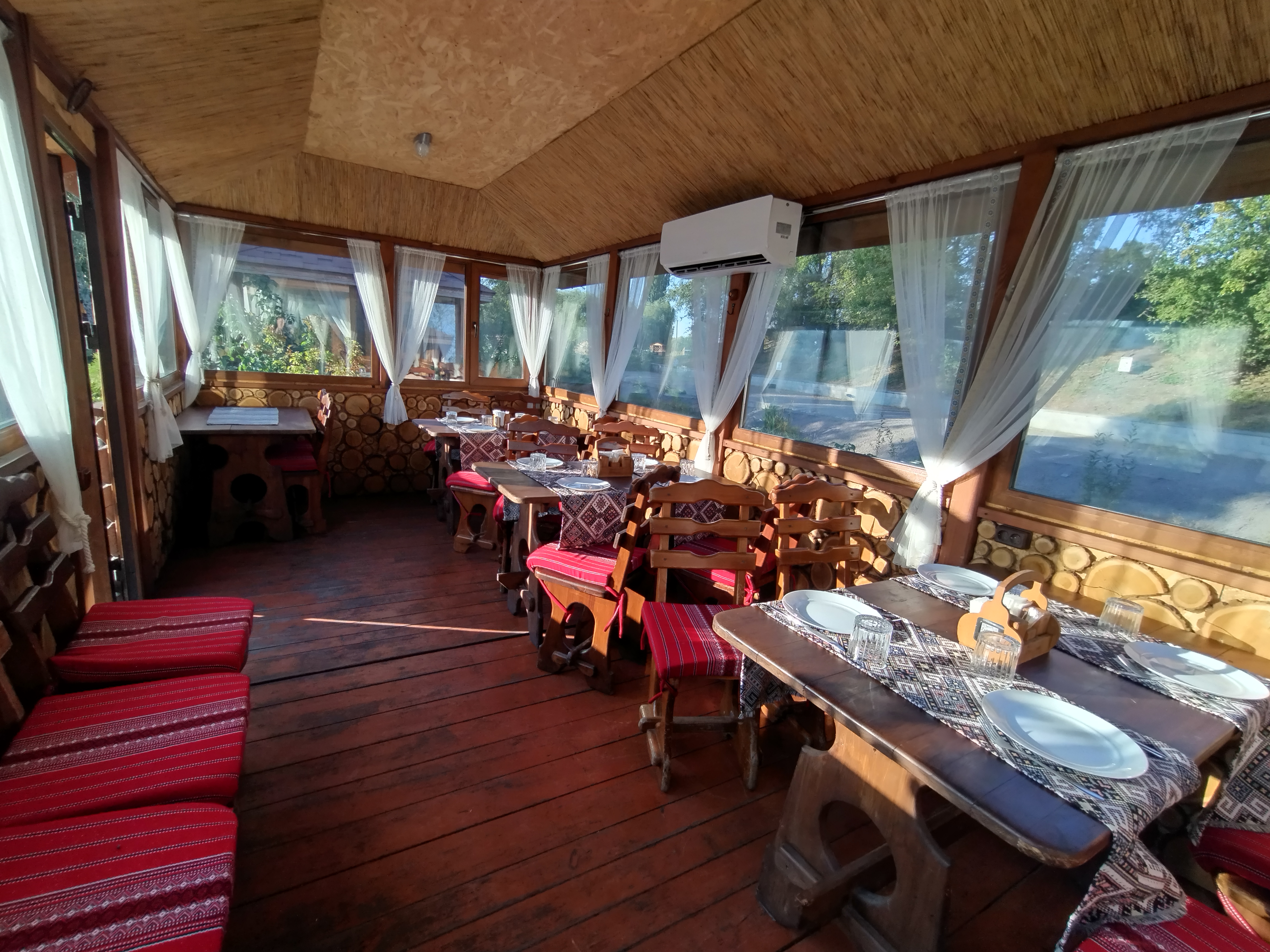 Restoran - Kolyba Selo I Lyudy image 5