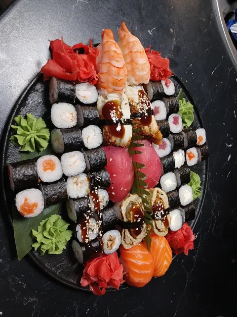 SALMON SUSHI image 4