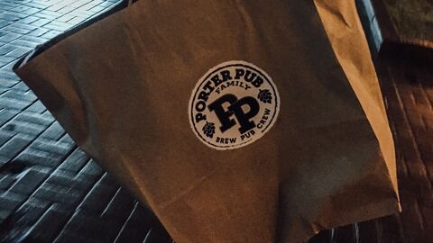 Porter Pub image 3