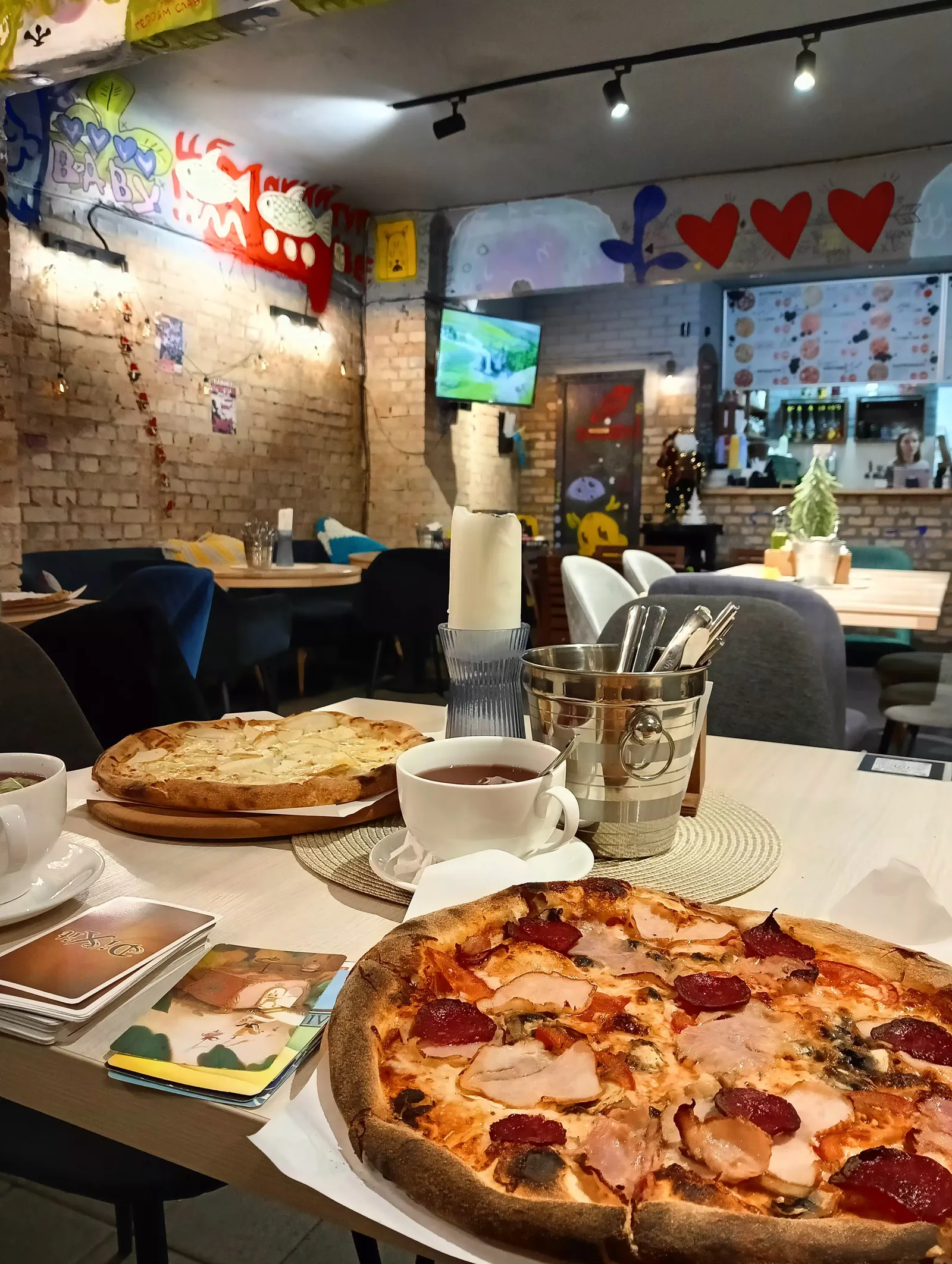 ART PIZZA image 5
