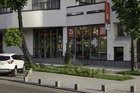 74 Urban Food image 1