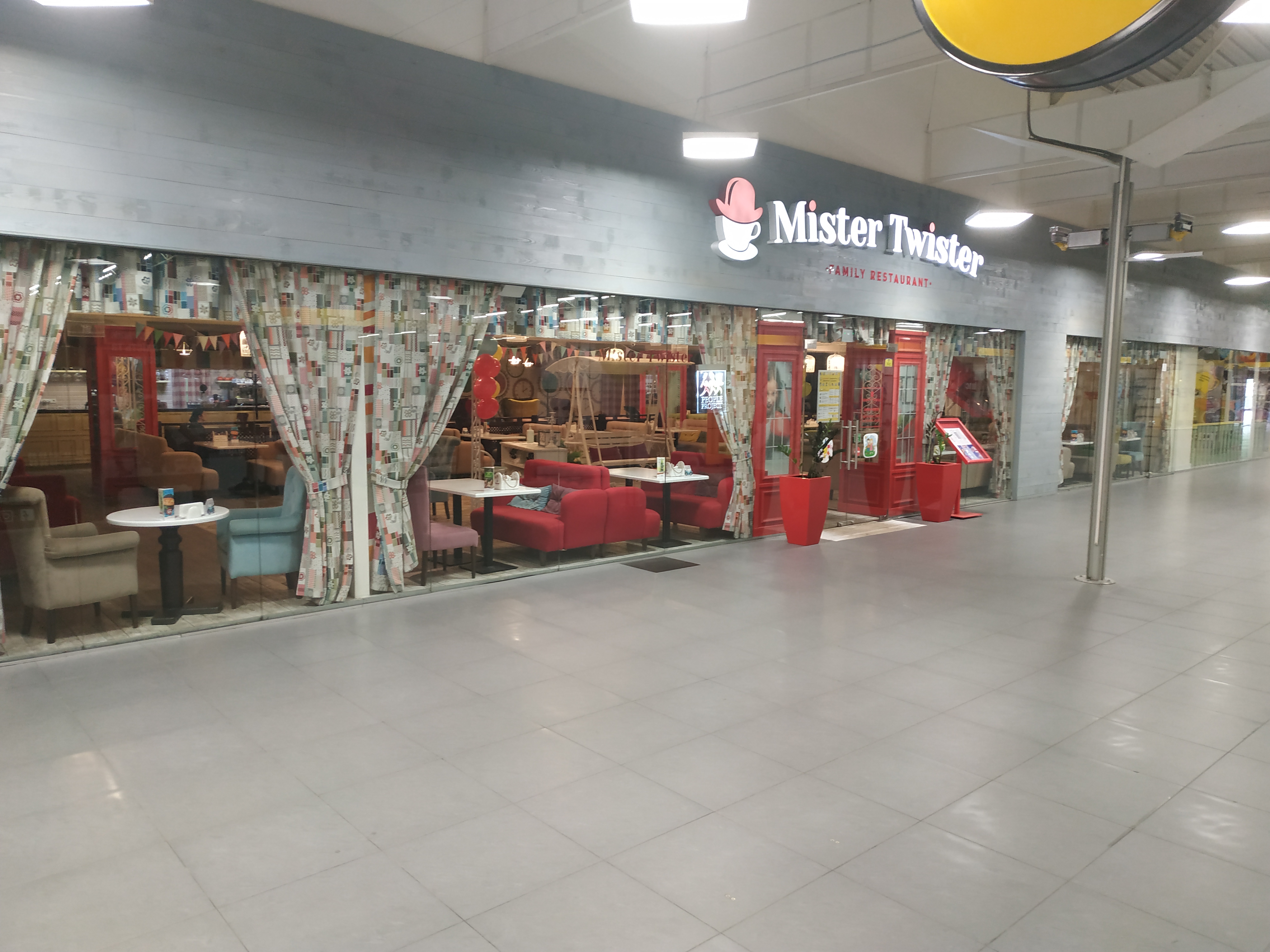 Mister Twister image 4