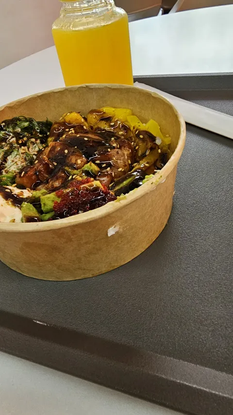 Philadelphia Roll&Bowl image 5
