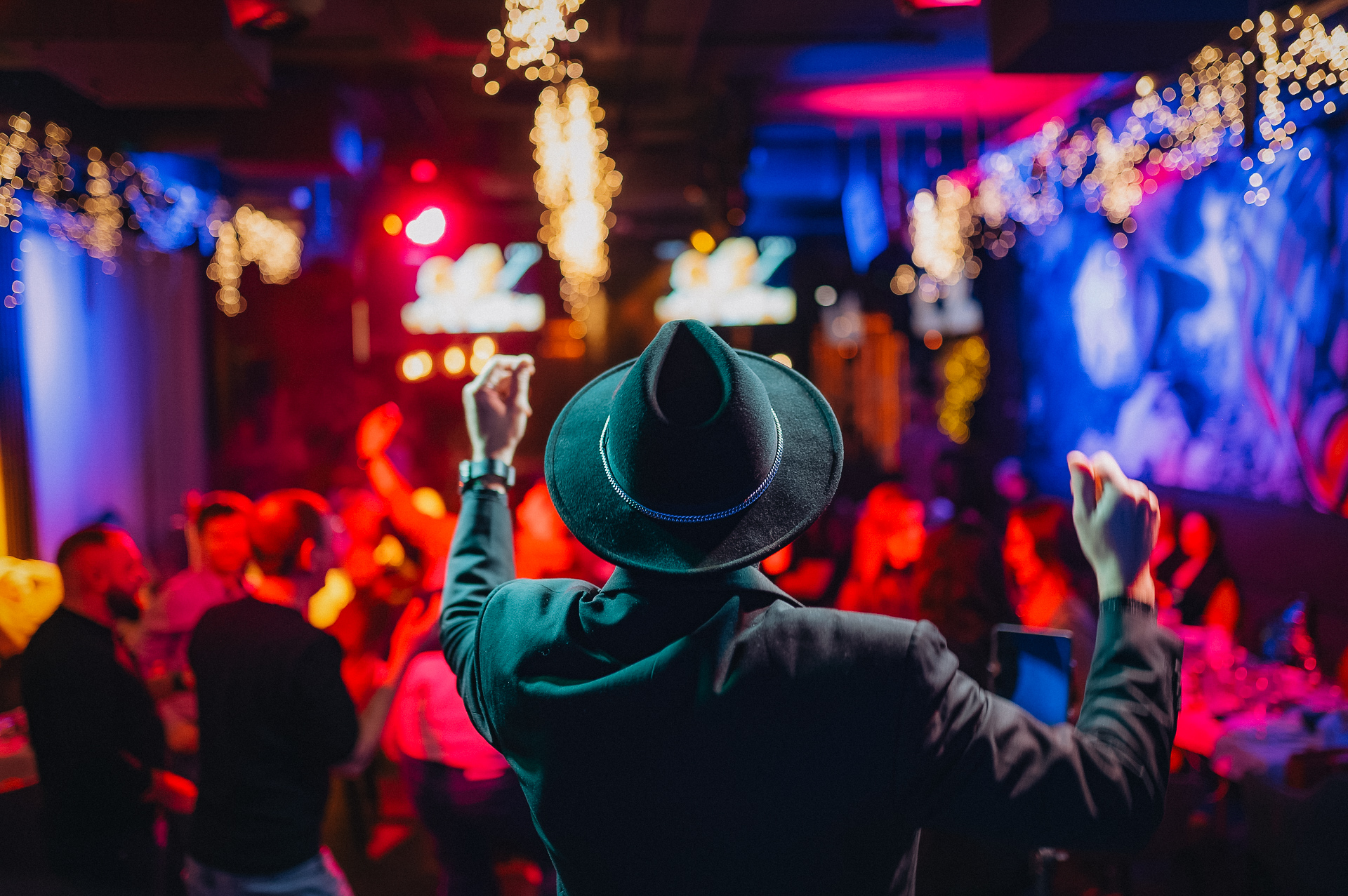 SHEFF Restaurant Karaoke Bar image 5