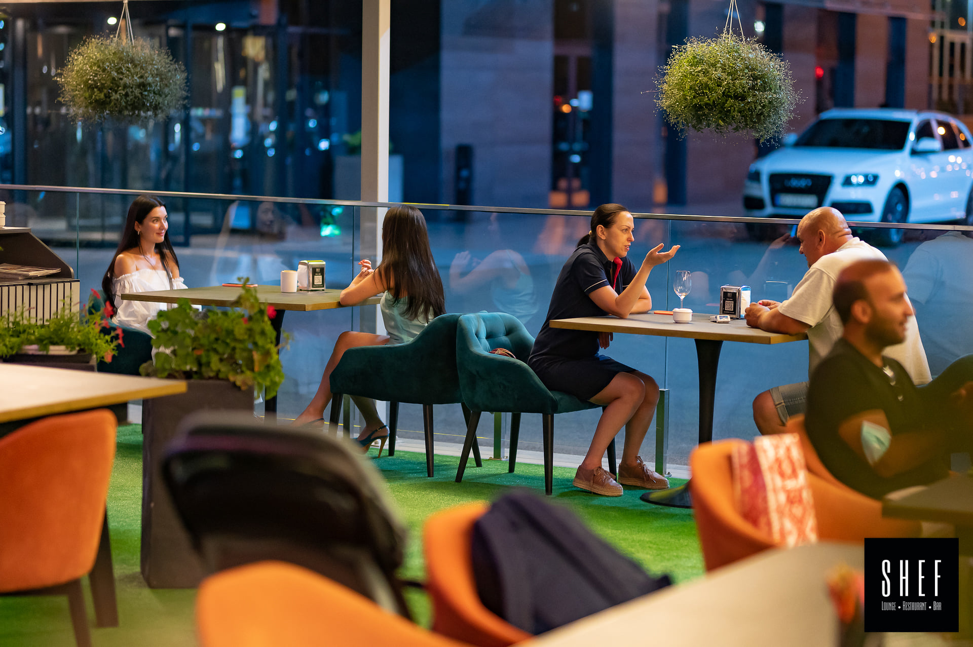 SHEFF Restaurant Karaoke Bar image 6