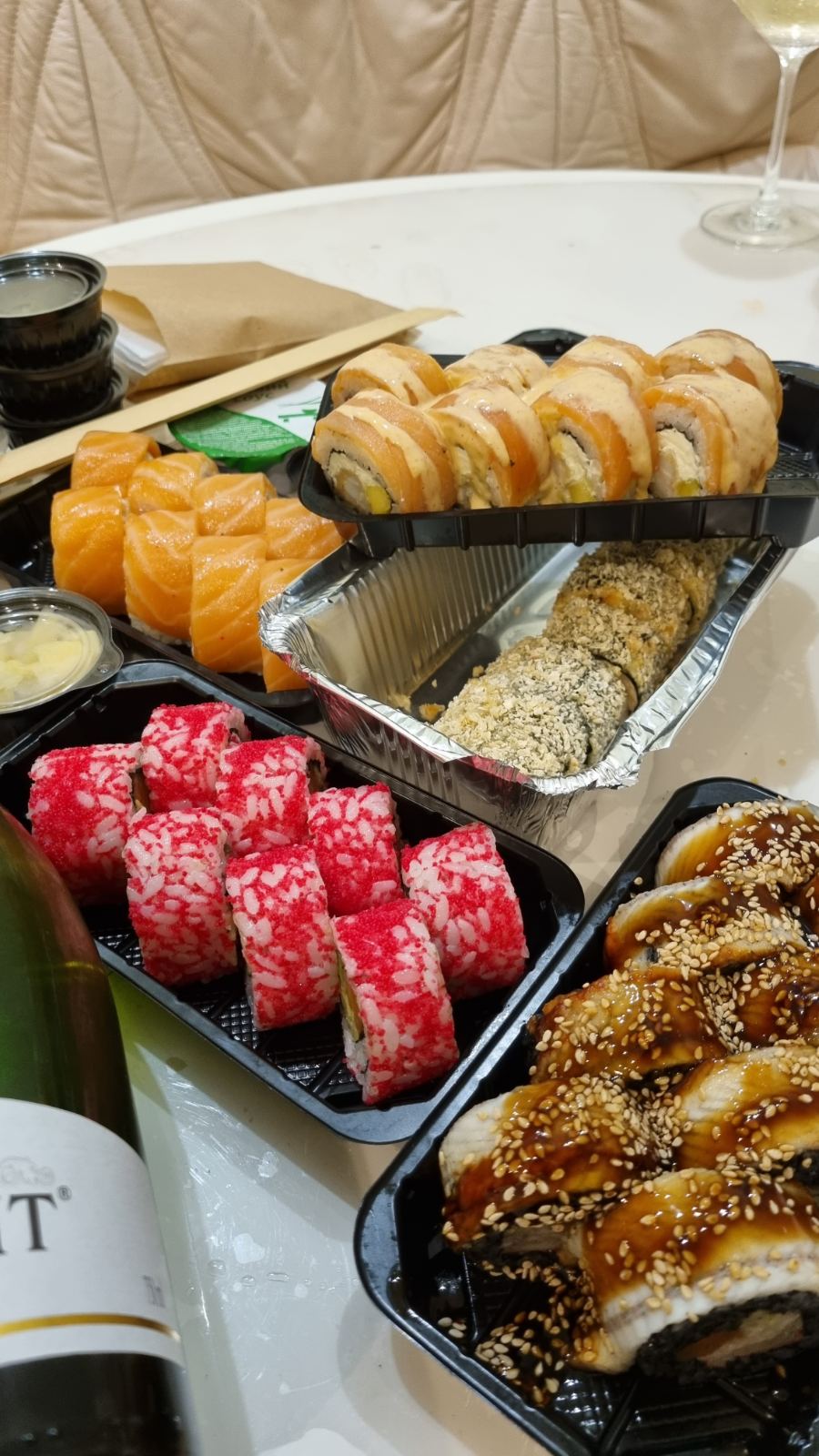 Let's Roll суши бар image 8