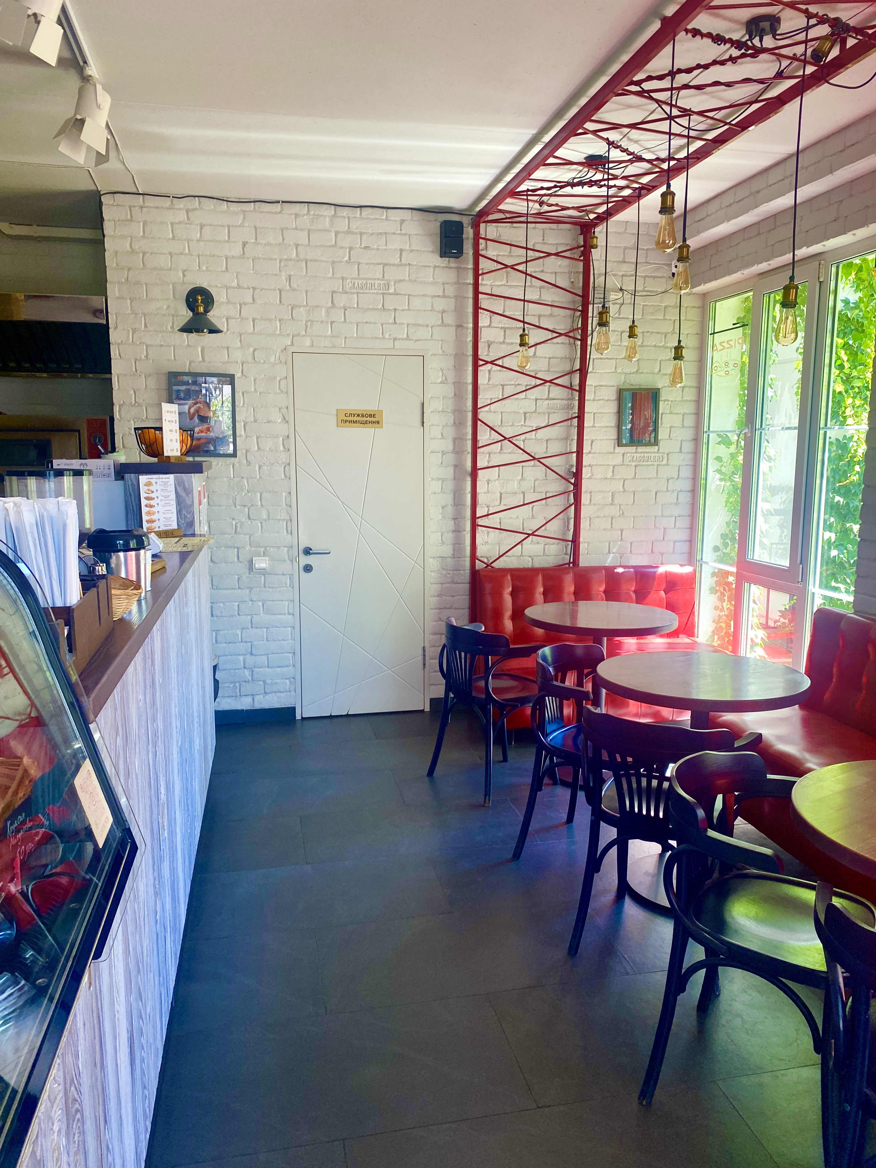 4 Cheese Pizza & Croissants image 5