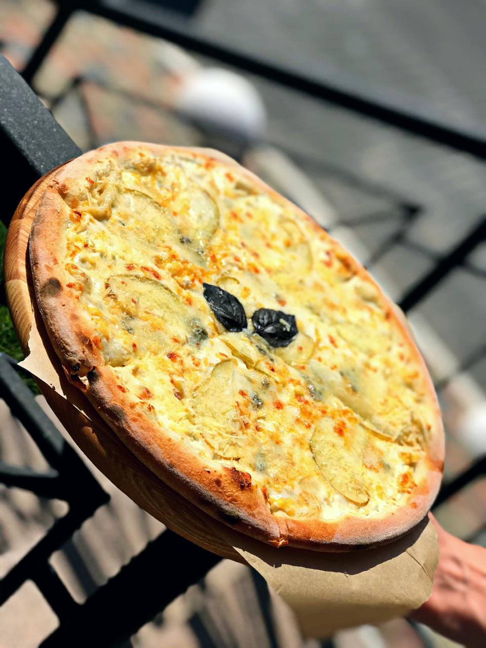 4 Cheese Pizza & Croissants image 10