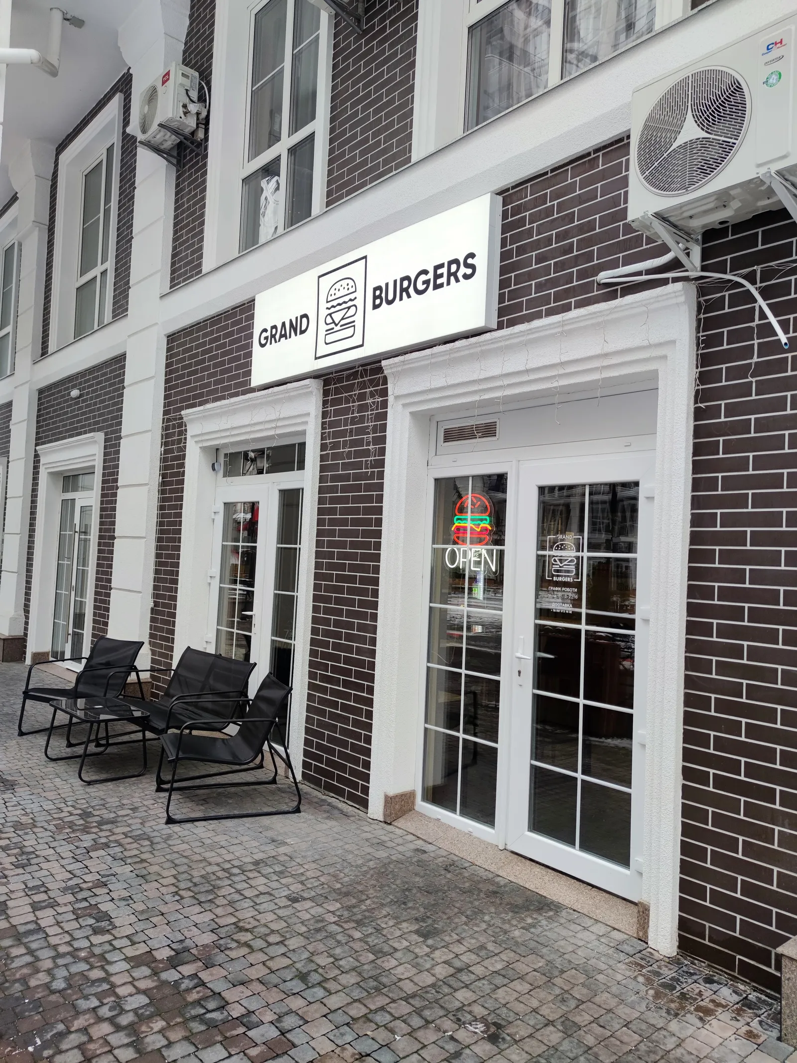 Grand Burgers image 1