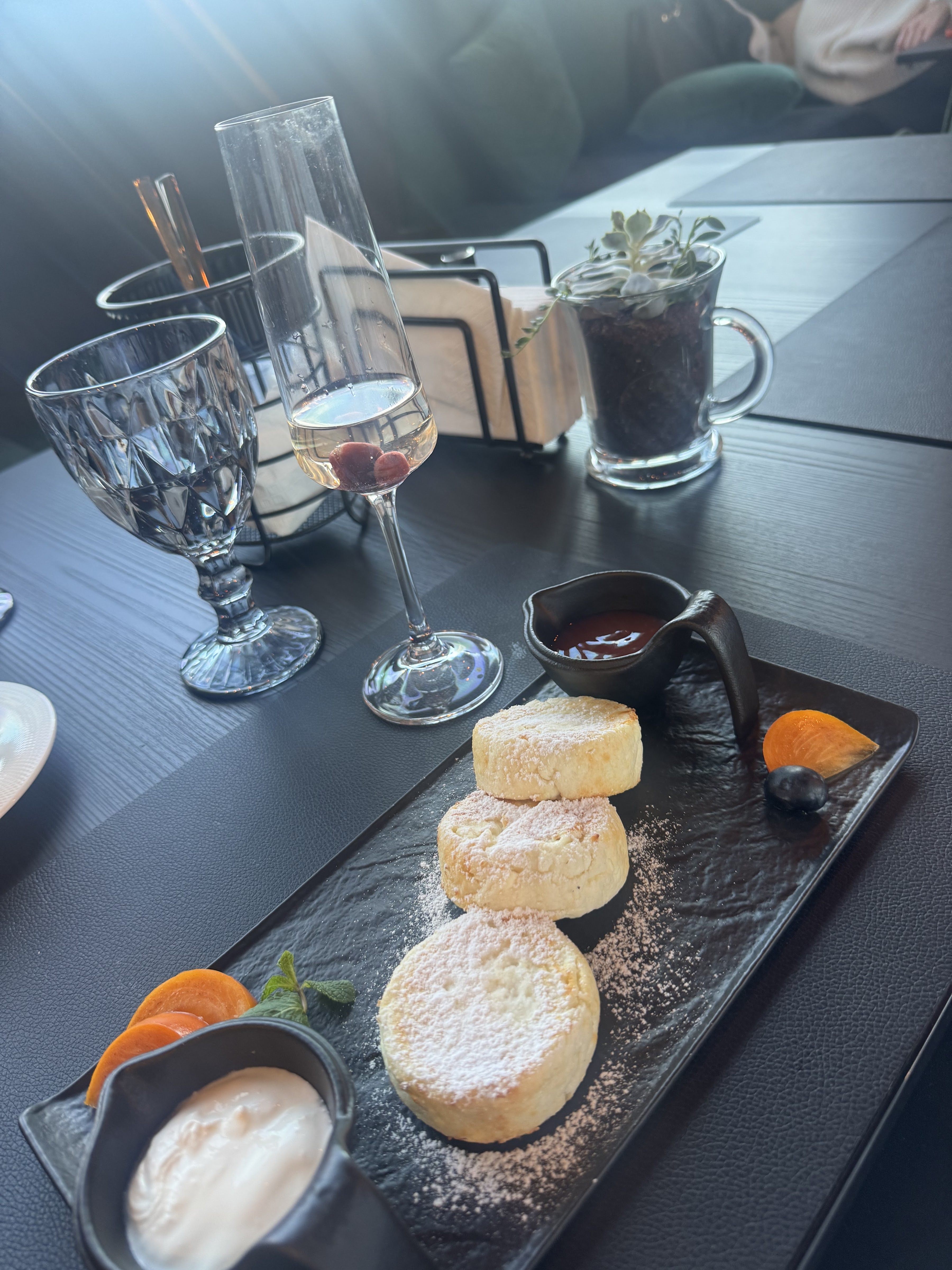 Lotus ресторан image 3