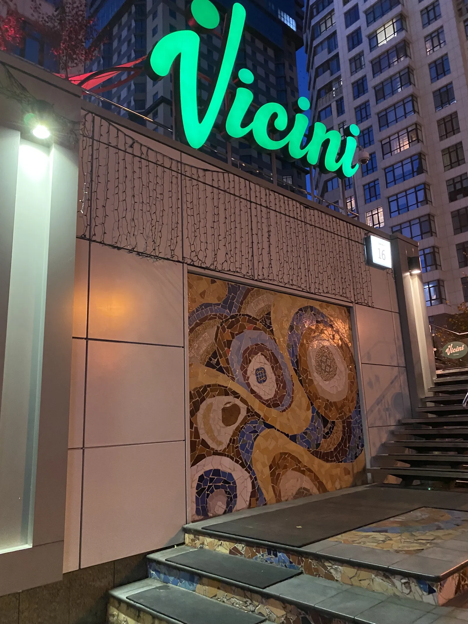 Vicini image 7