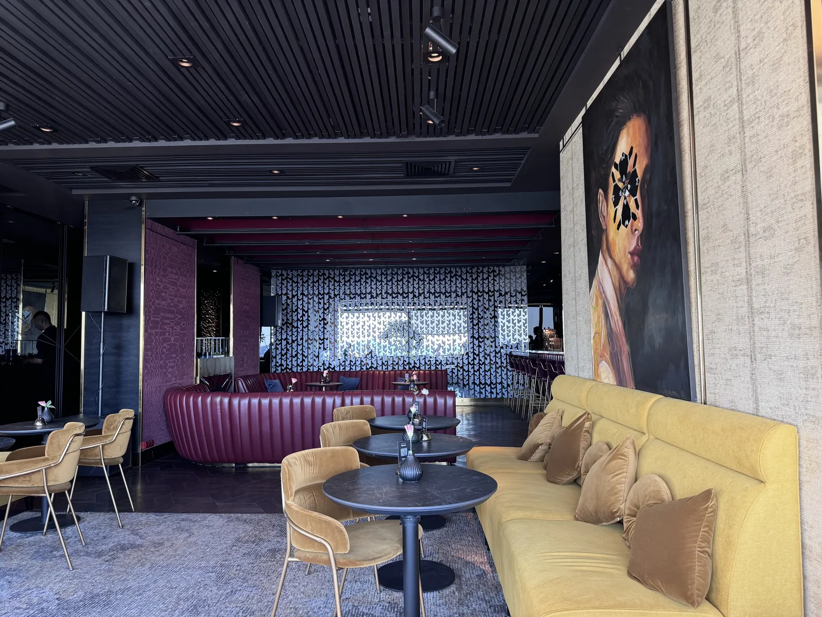 11 Mirrors Restaurant & Bar by FACE the Service image 7